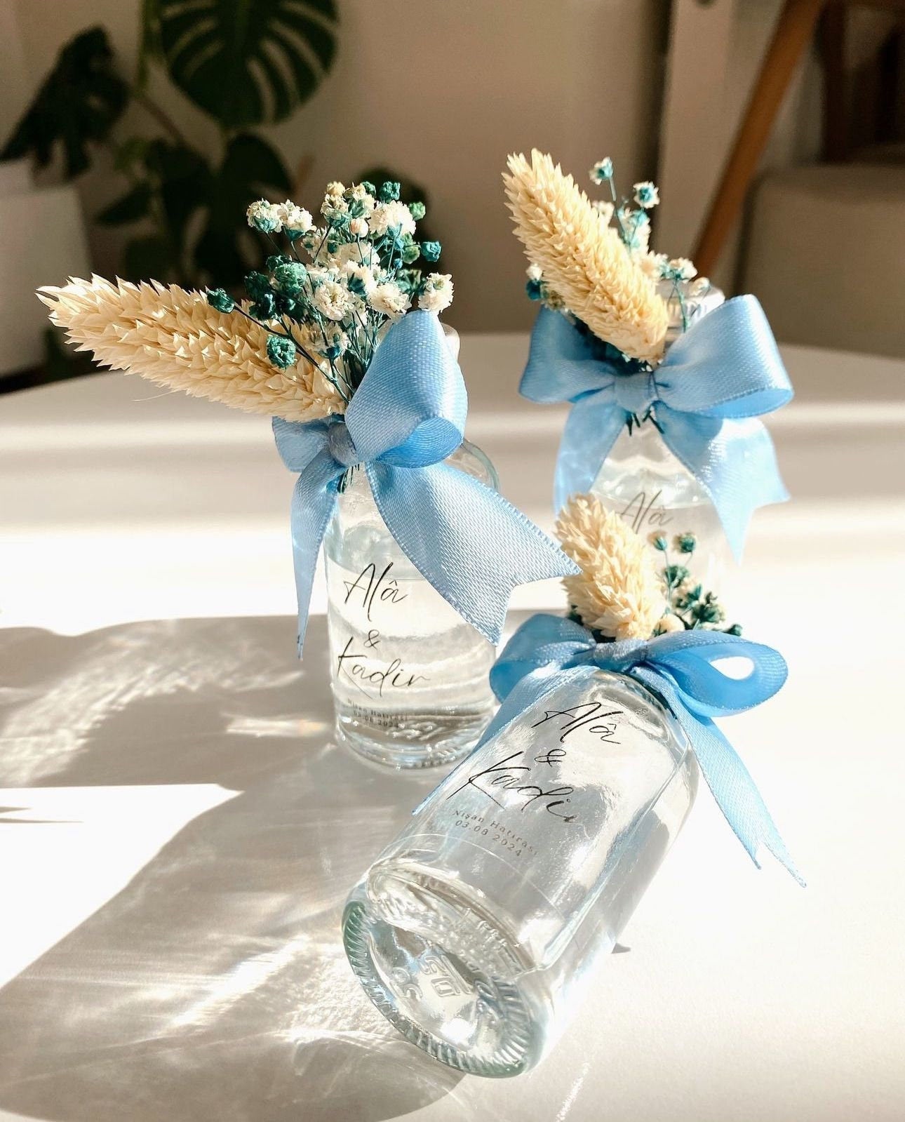 Bulk Wedding Favors, Luxury Favors Empty Cologne Bottle, Glass Bottle with Flowers, Engagement Favors, Henna Night Favors, Perfume bottle