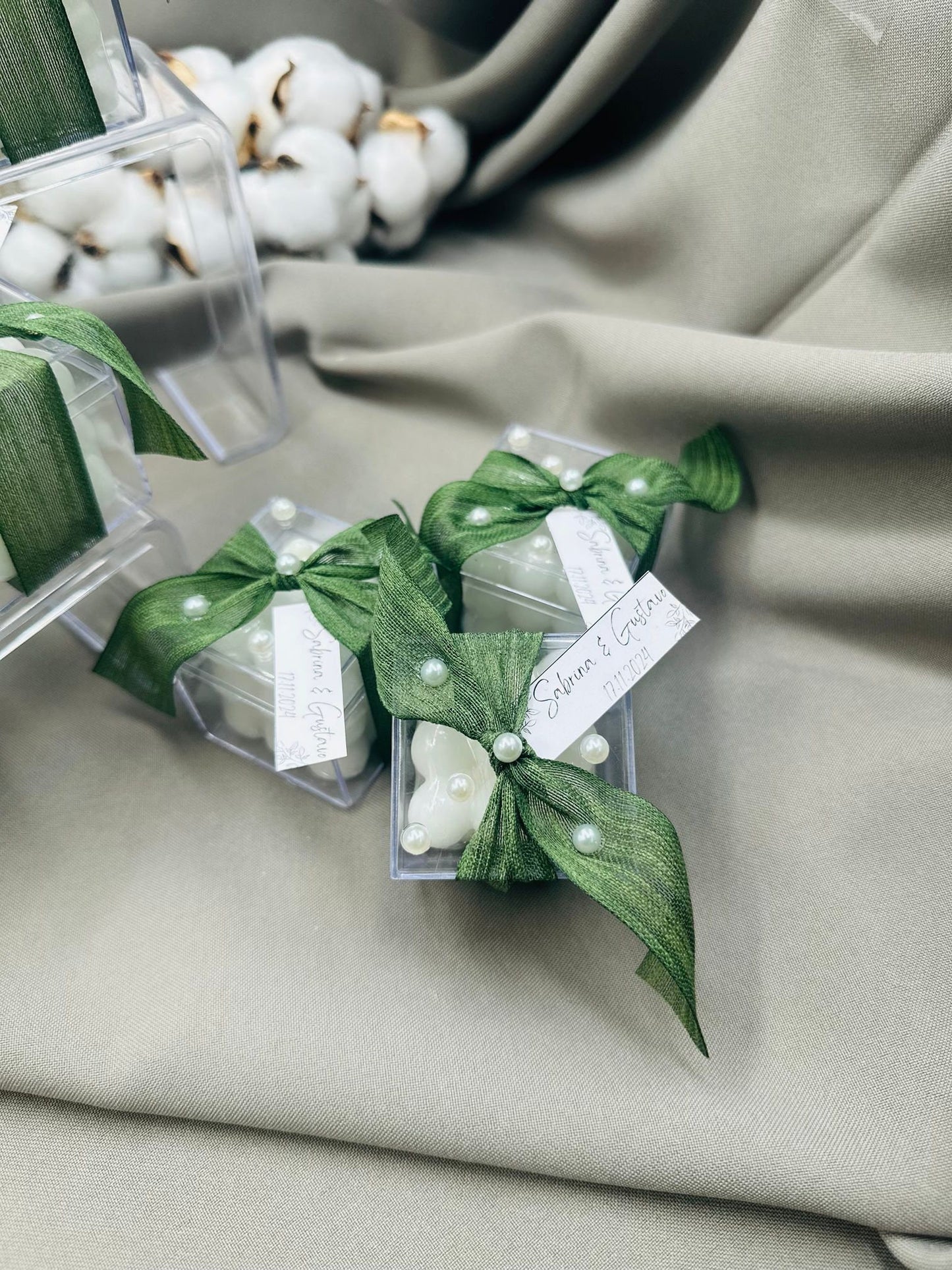 Personalized Pearl Bubble Candle - Elegant Wedding, Engagement, or Special Occasion Gift, Perfect for Any Celebration - Bulk Favors