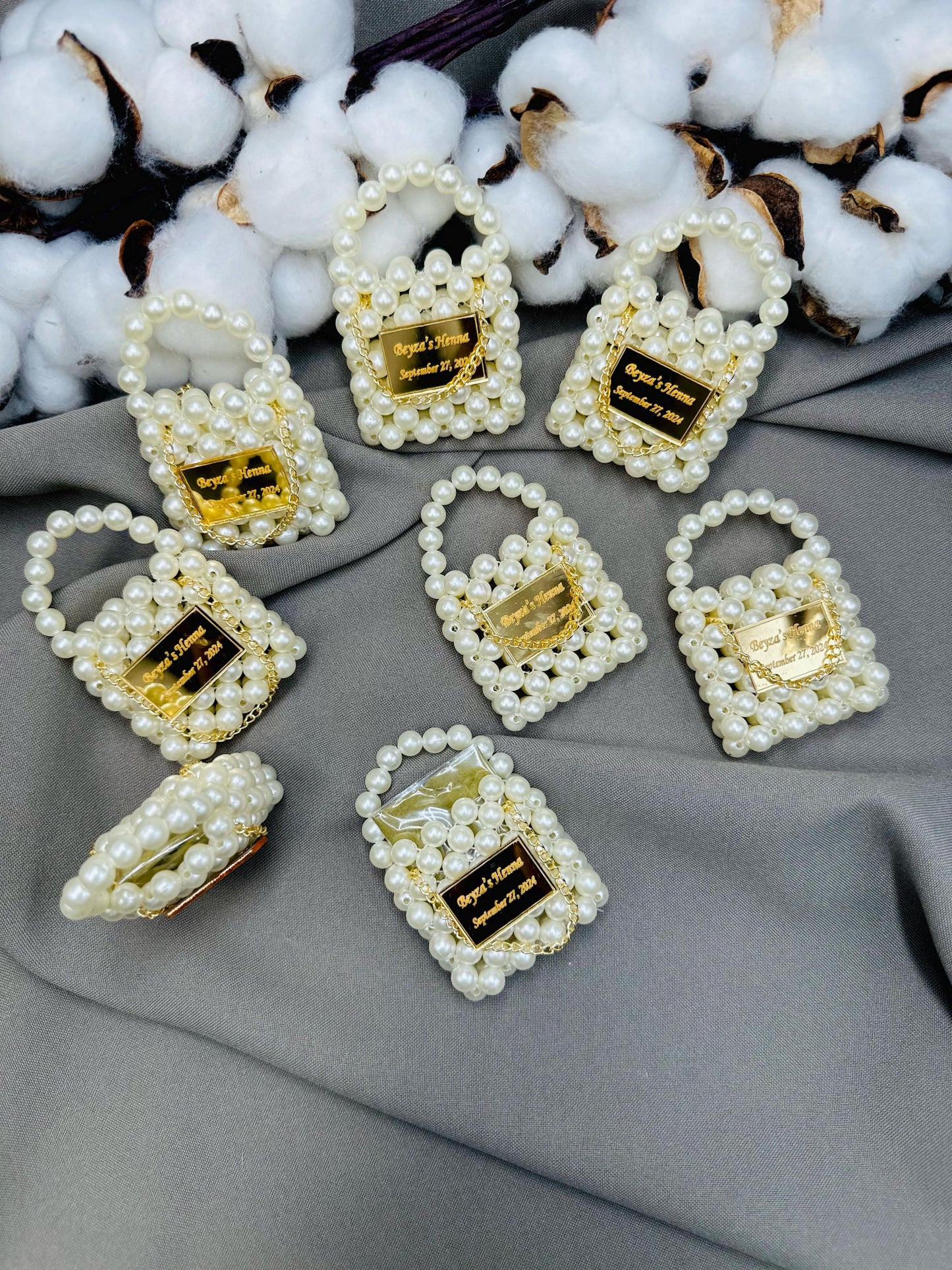 Mini Pearl Bag, Premium Chocolate, Handmade Wedding Favor, Luxury Bridal Shower Gift, Personalized Pearl Clutch, Pearl Purse Favor