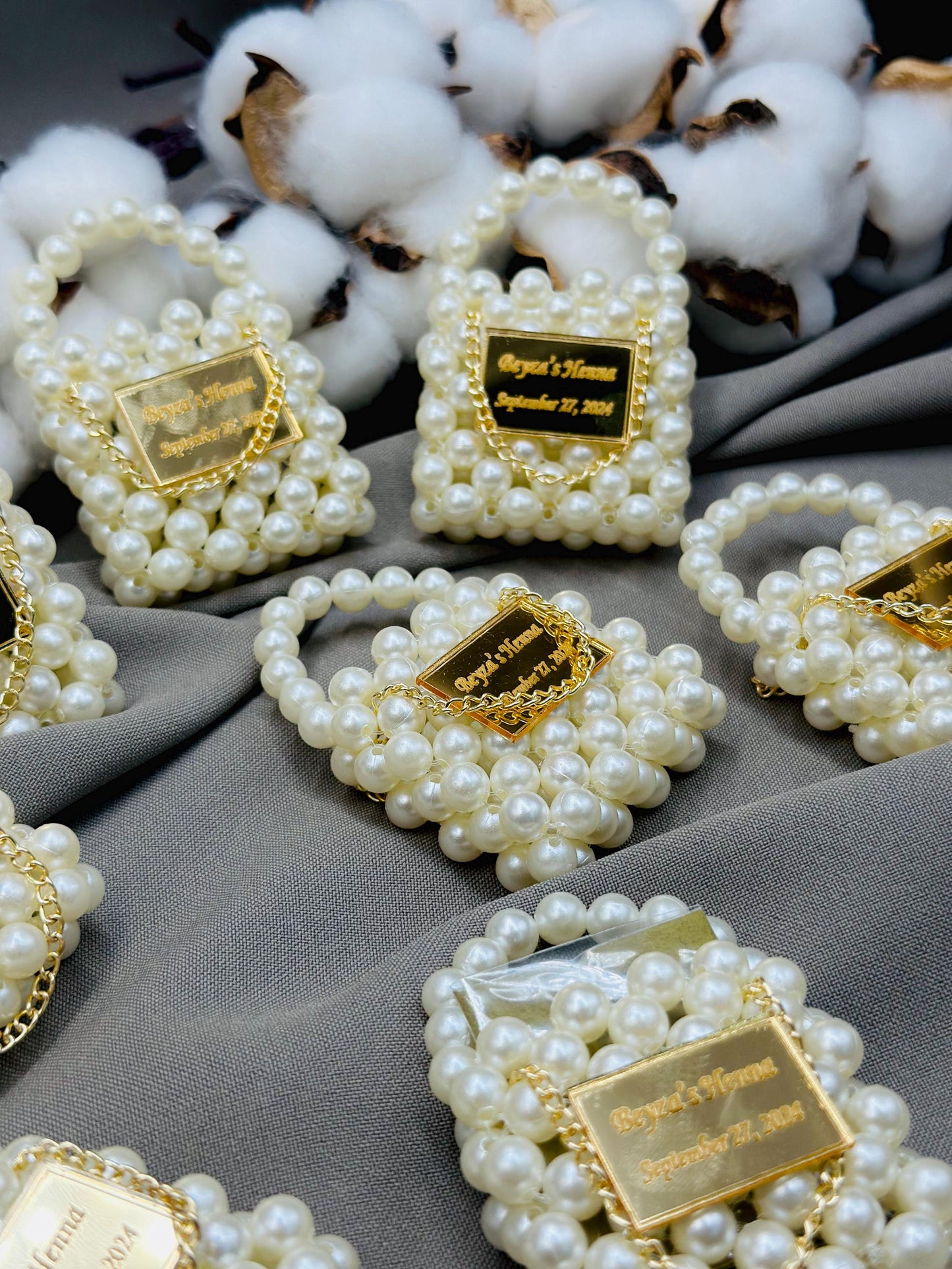 Mini Pearl Bag, Premium Chocolate, Handmade Wedding Favor, Luxury Bridal Shower Gift, Personalized Pearl Clutch, Pearl Purse Favor