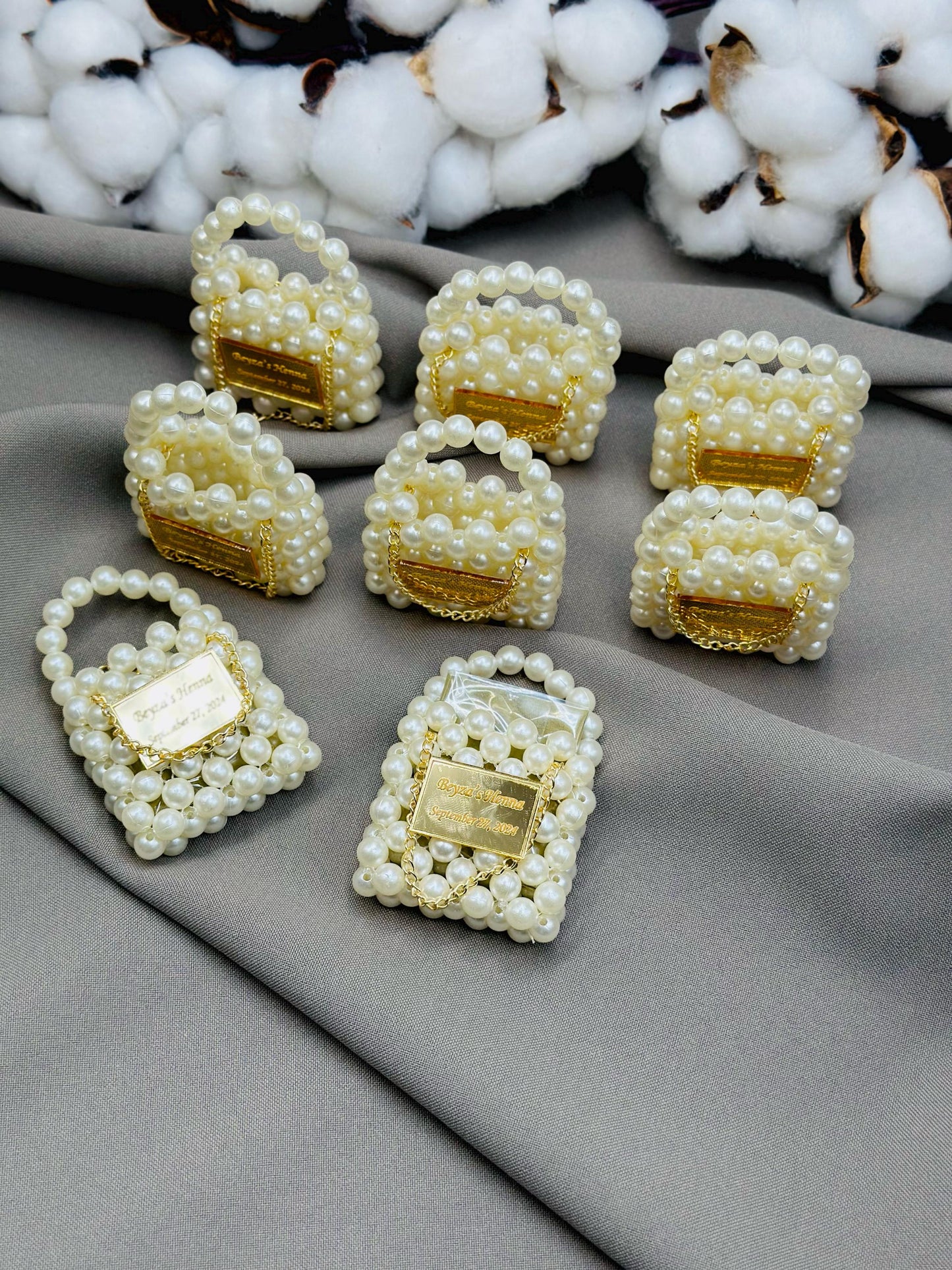 Mini Pearl Bag, Premium Chocolate, Handmade Wedding Favor, Luxury Bridal Shower Gift, Personalized Pearl Clutch, Pearl Purse Favor